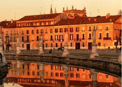 意大利的藝術(shù)大學(xué) 意大利的藝術(shù)大學(xué)