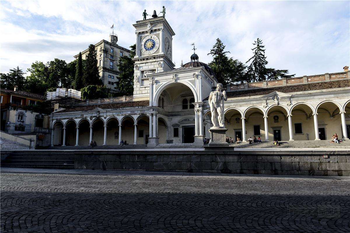 36fd9678c083931c0602628fd0b7a0aa.jpg 烏迪內(nèi)大學(xué).jpg