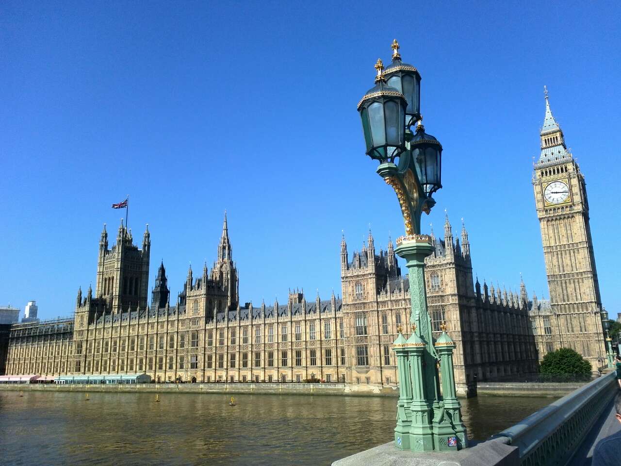 c2052319e5828d2215733ad1503eeea2.jpg 5555.jpg