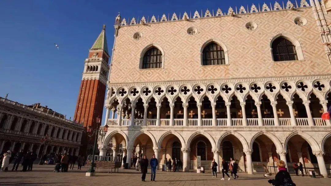 ae391d6980c612ebb3d76cc12329b0f6.jpg 444.jpg